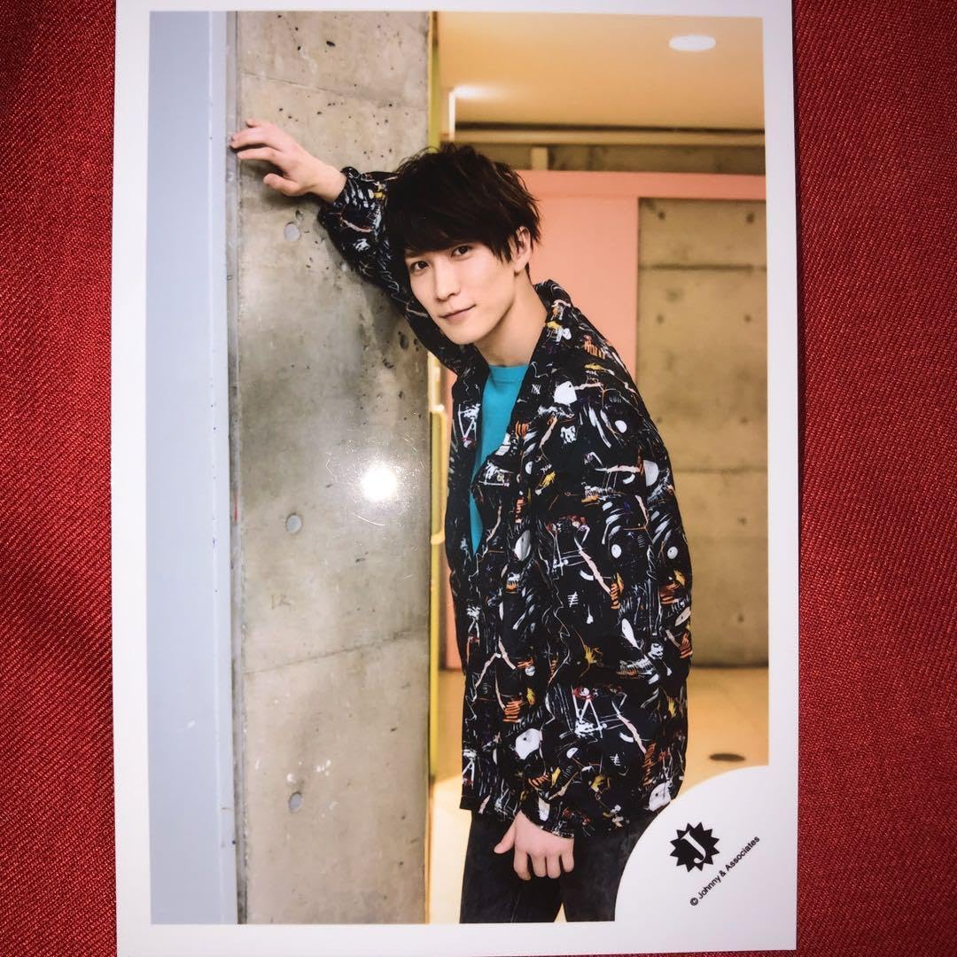Amazon.co.jp: 渡辺翔太 SnowMan 公式写真3枚セット : おもちゃ